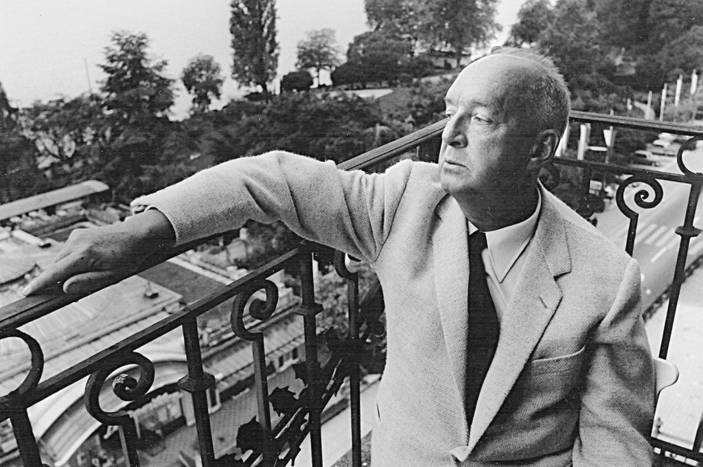 nabokov в Моньре-палас.jpg nabokov в Моньре-палас.jpg